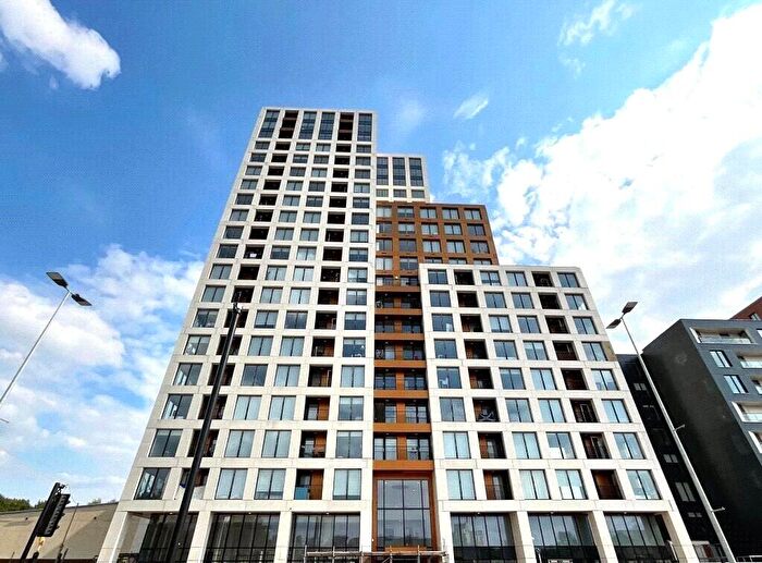 2 Bedroom Apartment To Rent In The Gateway, Trafford Road, Salford, M5