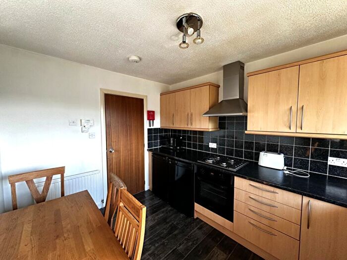 2 Bedroom Flat To Rent In Kirk Brae, Cults, Aberdeen, AB15