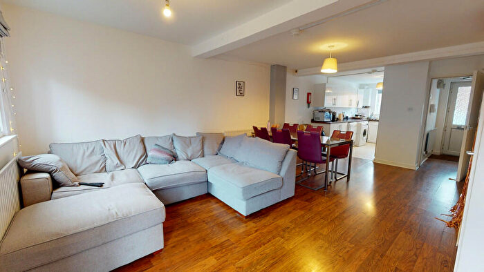 6 Bedroom Terraced House To Rent In Montpelier Road, Nottingham, NG7