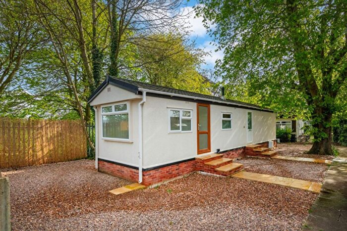 2 Bedroom Park Home For Sale In The Paddock, Westgate Park, Sleaford, NG34
