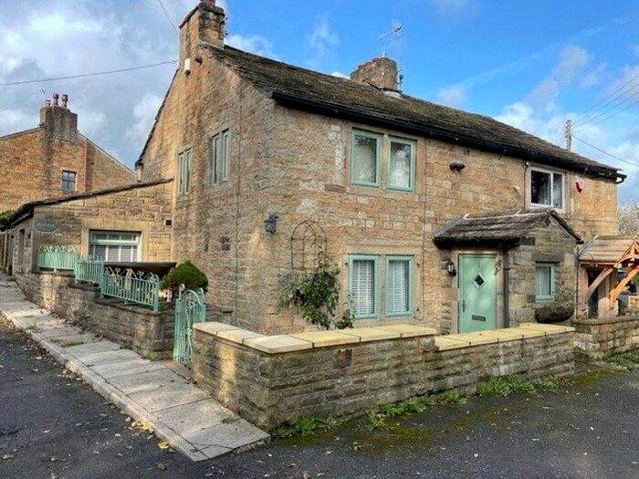3 Bedroom Semi-Detached House For Sale In Greenhead Lane, Reedley, Burnley, Lancashire, BB12