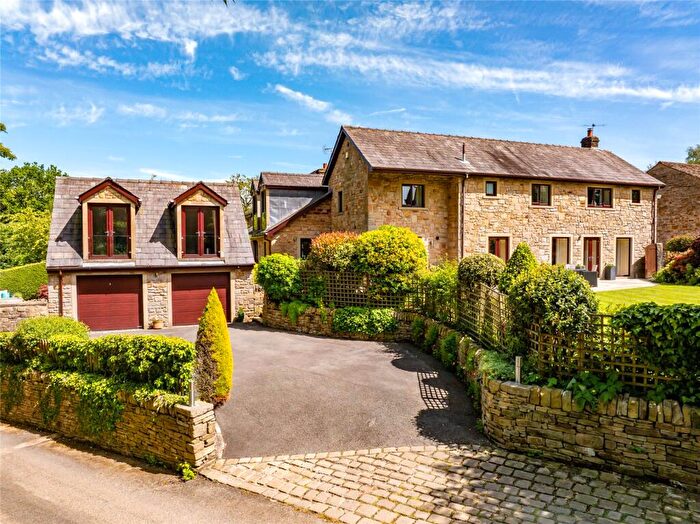 5 Bedroom Link Detached House For Sale In Bowfields Lane, Balderstone, Blackburn, Lancashire, BB2