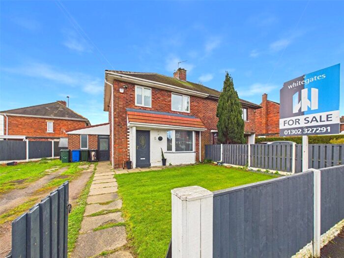 3 Bedroom Semi Detached House For Sale In Tait Avenue, Edlington, Doncaster, South Yorkshire, DN12