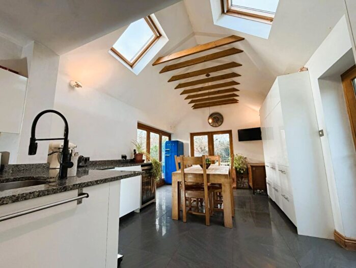 4 Bedroom Semi-detached House For Sale In Evesham Road, Stratford-Upon-Avon, CV37