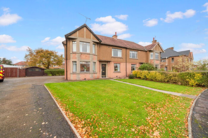 3 Bedroom Semi-Detached Villa For Sale In Elizabeth Avenue, Grangemouth, FK3