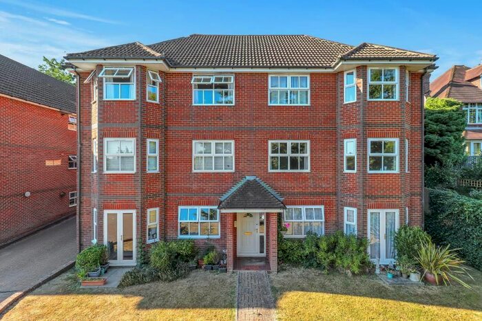 1 Bedroom Flat To Rent In High Street, Heathfield, East Sussex, TN21