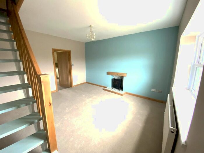 3 Bedroom Semi-Detached House To Rent In Rhosmaen, Llandeilo, SA19