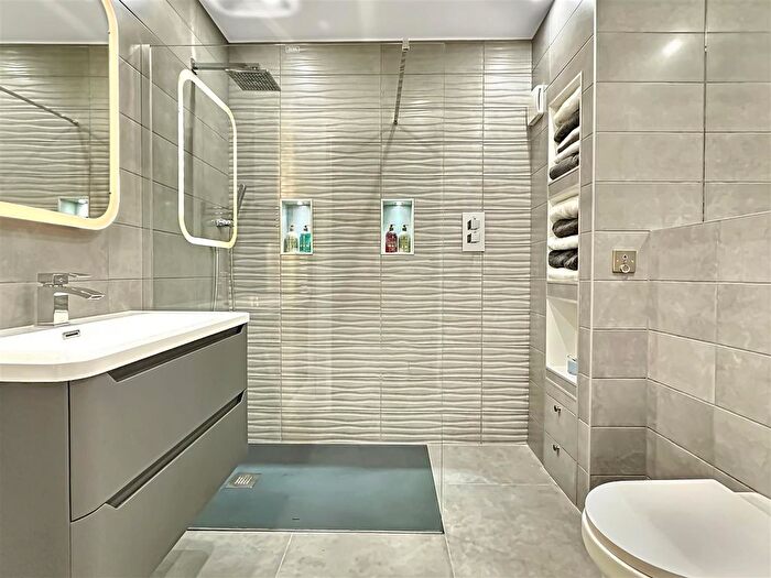 1 Bedroom Flat For Sale In Mill Road, Cambridge, CB1