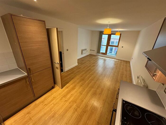 1 Bedroom Apartment To Rent In Temple House, Temple Street, B2