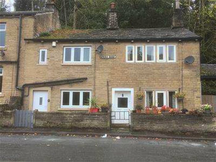 2 Bedroom Cottage To Rent In Spring Bank, Halifax, HX2