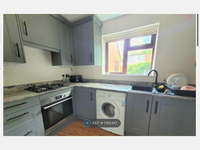2 Bedroom Terraced House To Rent In Filey Spur, Slough, SL1