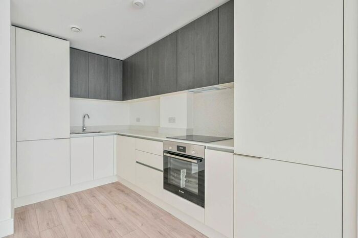 1 Bedroom Flat To Rent In Clements Lane, Ilford, IG1