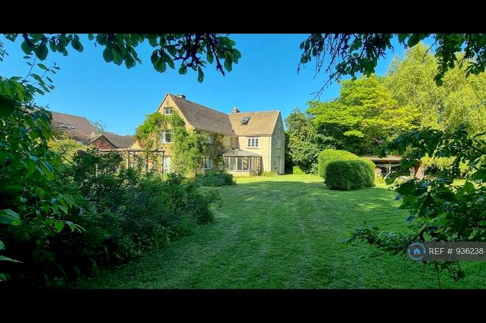 6 Bedroom Detached House To Rent In The Green, Nr Malmesbury, SN16