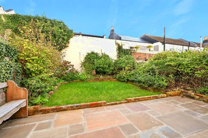 1 Bedroom Flat To Rent In Westbourne Villas, Hove, BN3