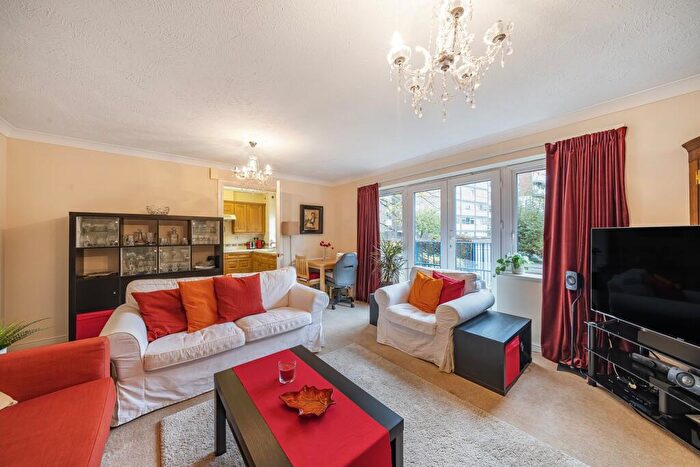 2 Bedroom Retirement Property For Sale In Southfields Road, Eastbourne, BN21
