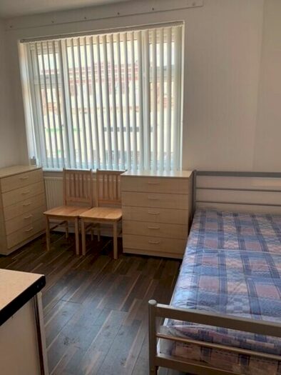 Studio To Rent In High Street, Ruislip, HA4