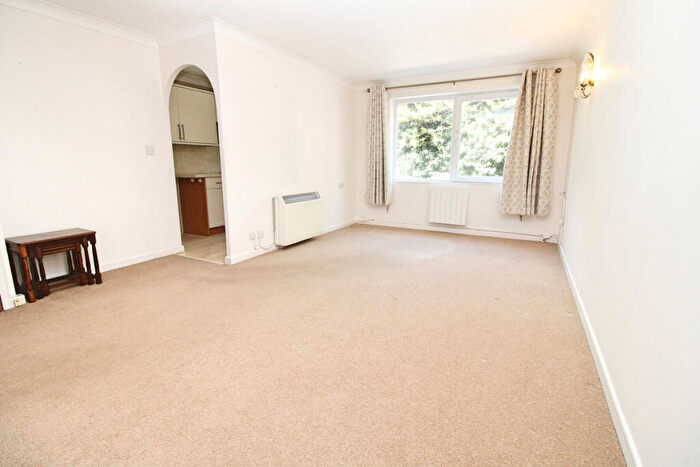 2 Bedroom Apartment For Sale In Homedrive House, The Drive, Hove, BN3