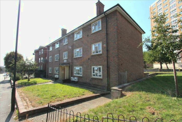 2 Bedroom Flat To Rent In Winkfield Road, London, N22