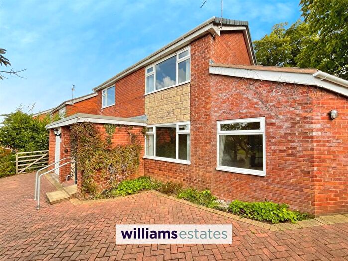 4 Bedroom Detached House For Sale In Erw Goch, Ruthin, LL15