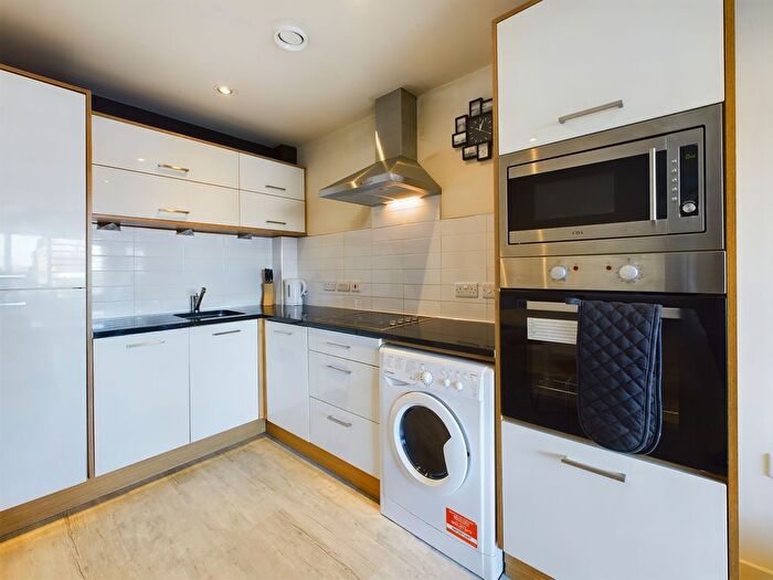 2 Bedroom Flat For Sale In The Sawmill, Dock Street, HU1
