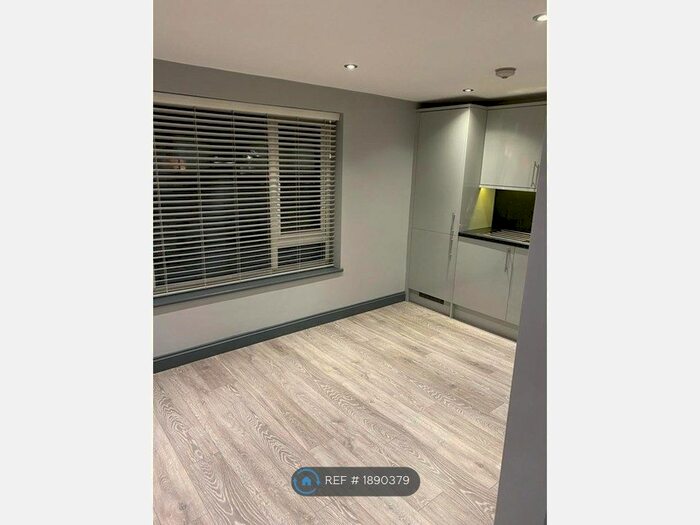 1 Bedroom Flat To Rent In Twisden Road, East Malling, West Malling, ME19