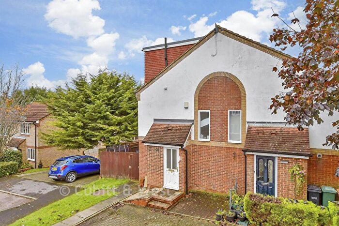 3 Bedroom Semi-Detached House For Sale In Lambert Road, Banstead, Surrey, SM7