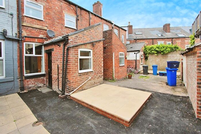 4 Bedroom Terraced House To Rent In Neill Road, Sheffield, S11
