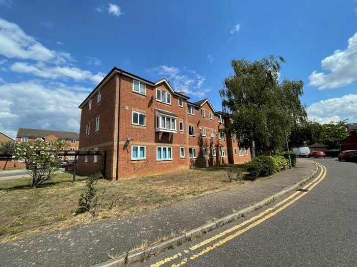 1 Bedroom Apartment To Rent In Danbury Crescent, South Ockendon, RM15