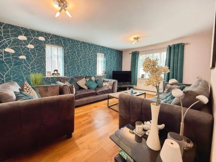 4 Bedroom Detached House For Sale In Stirchley Road, Stirchley, Telford, TF3