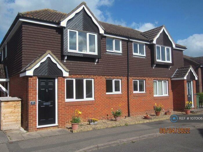 1 Bedroom Maisonette To Rent In Matthews Close, Aylesbury, HP20