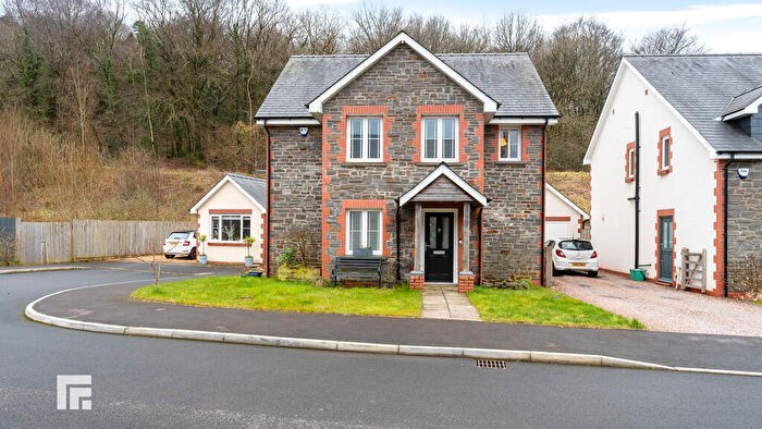 3 Bedroom Detached House For Sale In Crib Y Lan, Gwaelod-y-Garth, Cardiff, CF15