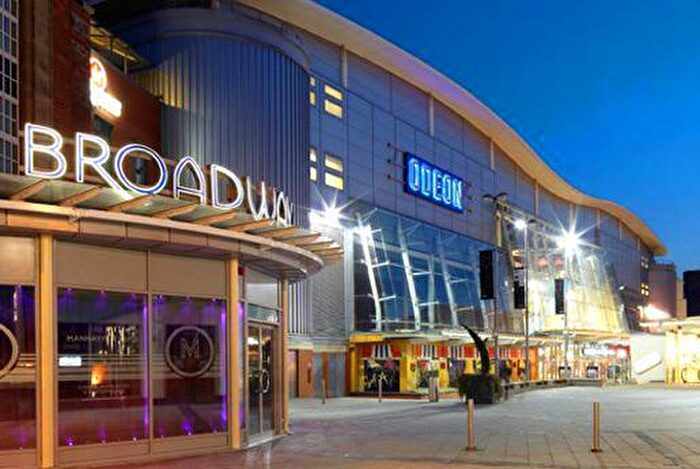 2 Bedroom Apartment To Rent In Available Immediately -Broadway Plaza, Francis Road, B16