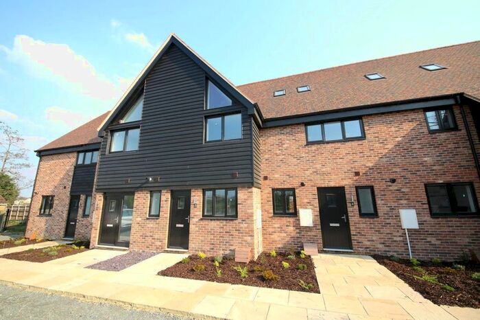 4 Bedroom Terraced House To Rent In Stanford Road, Stanford-Le-Hope, Essex SS17