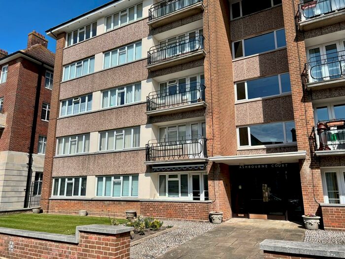 3 Bedroom Ground Flat To Rent In Burlington Place, Eastbourne, BN21