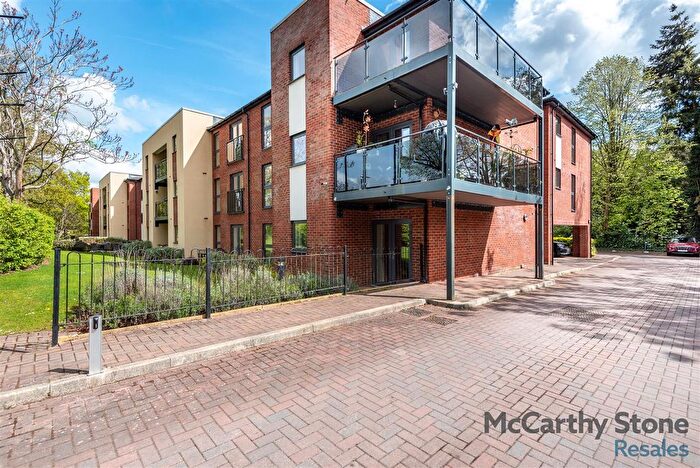 2 Bedroom Flat For Sale In Thorneycroft, Wood Road, Tettenhall, WV6