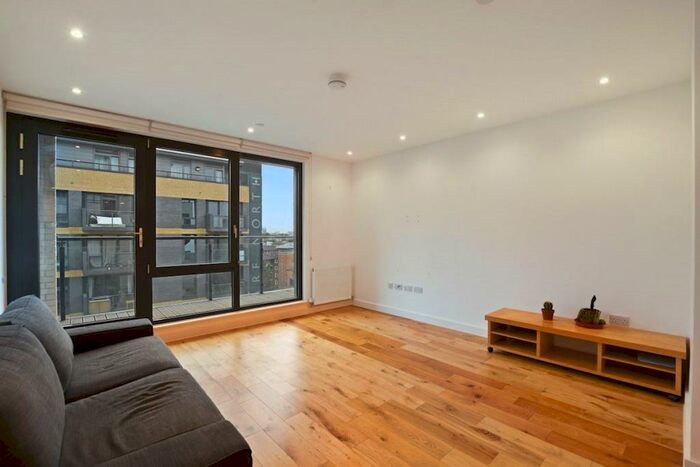 2 Bedroom Apartment To Rent In Titanium Point, Palmers Road, London, E2
