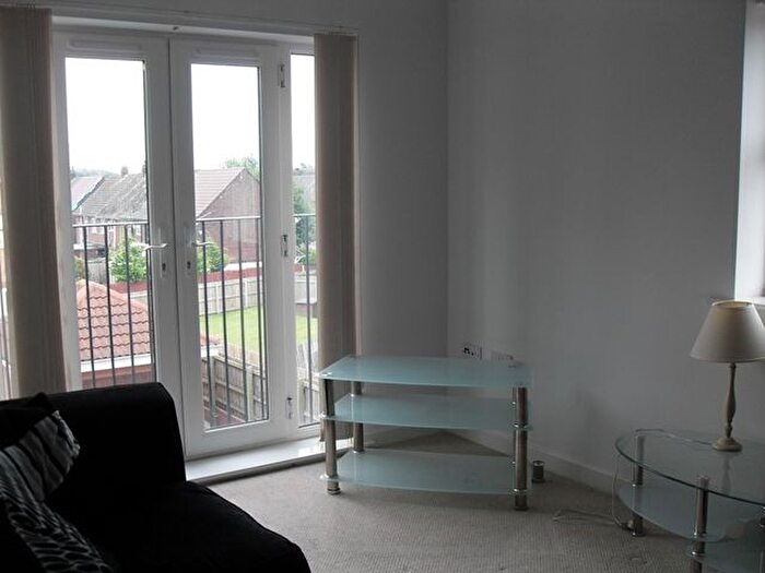 2 Bedroom Flat For Sale In Plumpton Mews, Widnes, WA8