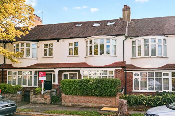 4 Bedroom Terraced House For Sale In Parkthorne Road, Balham, London, SW12