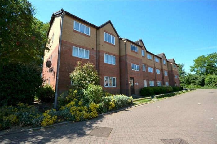 1 Bedroom Apartment To Rent In Simpson Close, Leagrave, Luton, Bedfordshire, LU4