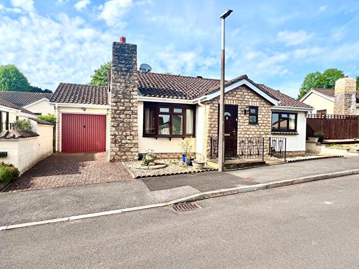 3 Bedroom Detached Bungalow For Sale In Long Barrow Road, Calne, SN11