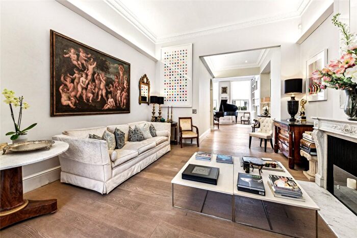 3 Bedroom Flat To Rent In Eaton Place, London, SW1X