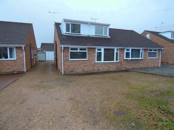 3 Bedroom Semi-Detached House To Rent In Woodhall Way, Beverley, HU17