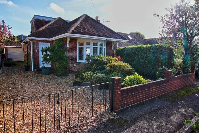 2 Bedroom Detached Bungalow For Sale In Whitehaven, Horndean, PO8