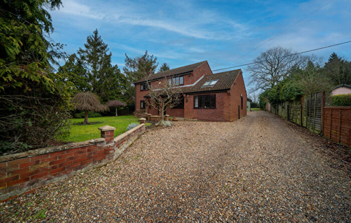 4 Bedroom Detached House For Sale In Cairn Lodge, Woodrow Lane, Great Moulton, Norwich, Norfolk, NR15