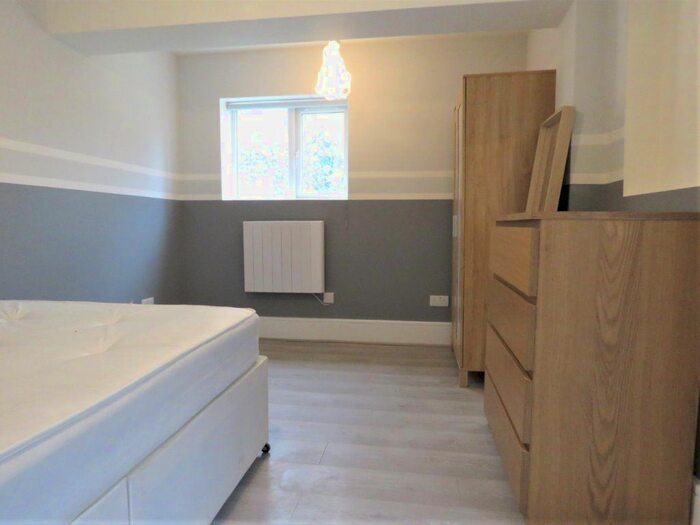 Studio To Rent In Cavendish Road, Colliers Wood, London, SW19
