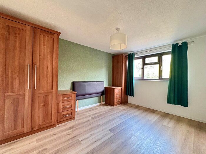 1 Bedroom Flat To Rent In Stapleford Close, Chingford, London, E4