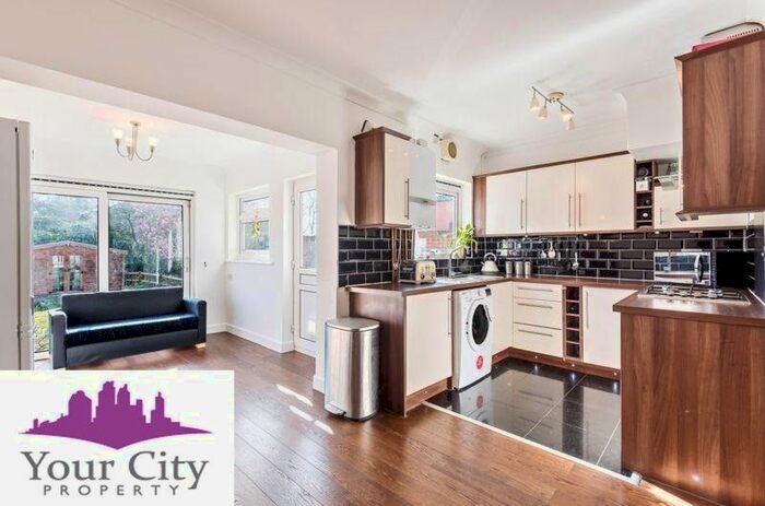 4 Bedroom Semi-Detached House To Rent In Belgrave Avenue, Romford, Essex, RM2