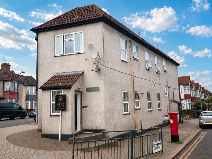 2 Bedroom Flat To Rent In Rosebank Avenue, Wembley, HA0