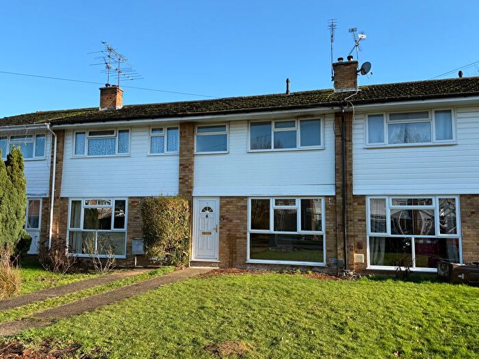 3 Bedroom Terraced House To Rent In Reynards Close, Winnersh, RG41