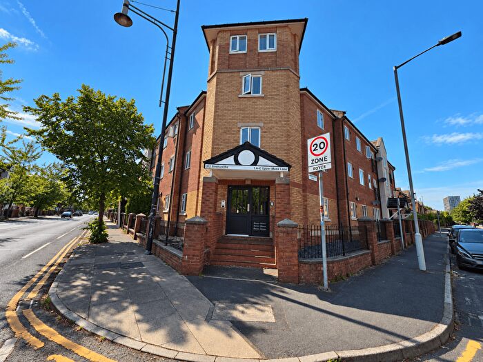 4 Bedroom Apartment To Rent In Stretford Road, Hulme, M15